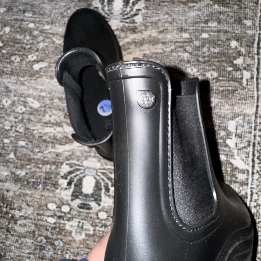 Black Chelsea Boots - Picture 5 of 5